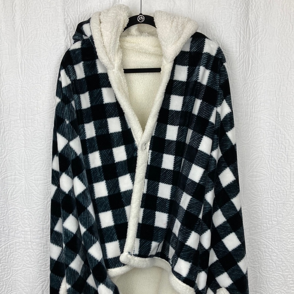 Regal Comfort Faux Fur Luxury Hooded Throw OS